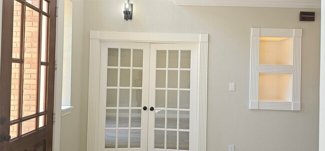 Building Photo - 930 Caswell Ct