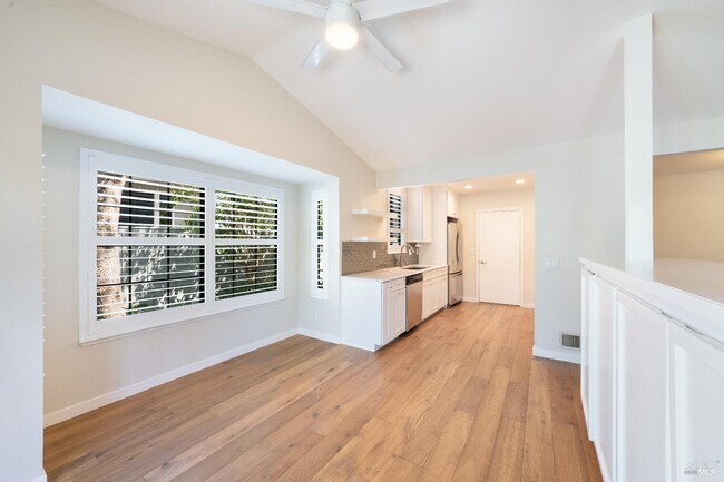 Building Photo - 1100 Princeton Dr