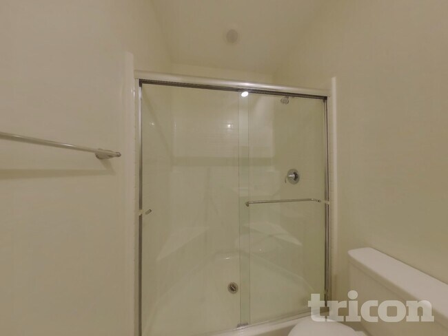 Building Photo - 6563 Smithville Ave