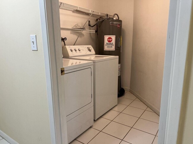 Building Photo - 955 Egret Cir