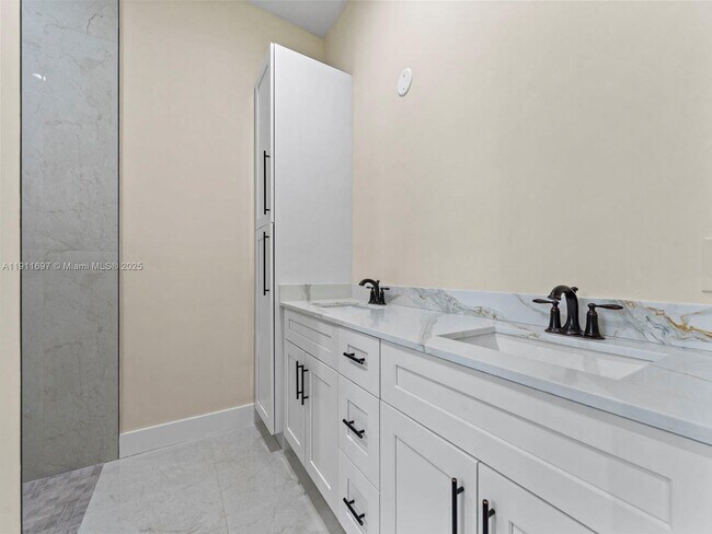 Building Photo - 22451 SW 118th Ave