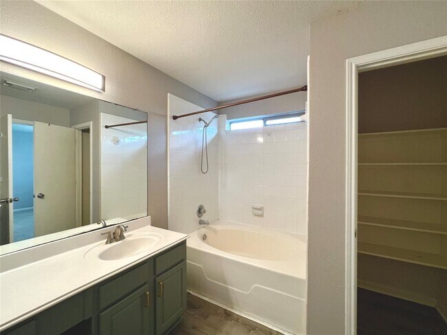 Building Photo - 21235 Bending Green Way