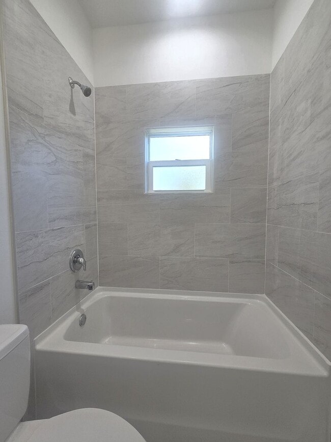 Building Photo - Brand new 4/2/2  House