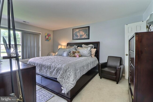 Building Photo - 1807A Sedgefield Dr