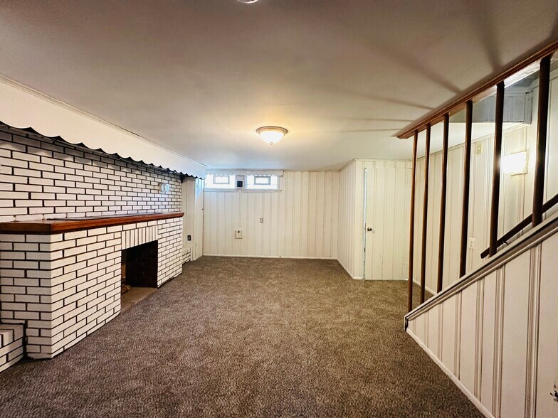 Building Photo - 7444 Berkshire Rd