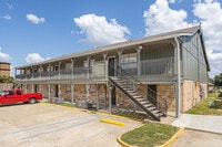 Building Photo - Celeste