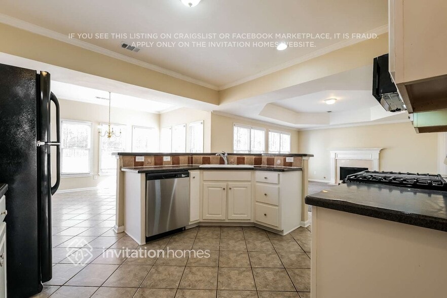 Building Photo - 1565 Woodpoint Way