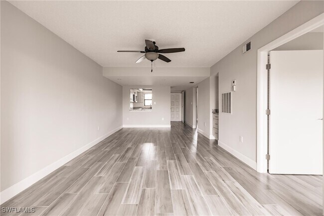 Building Photo - 16361 Dublin Cir