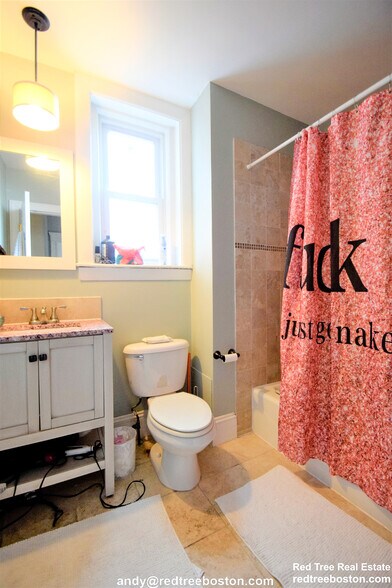 Building Photo - 184 Saint Paul St