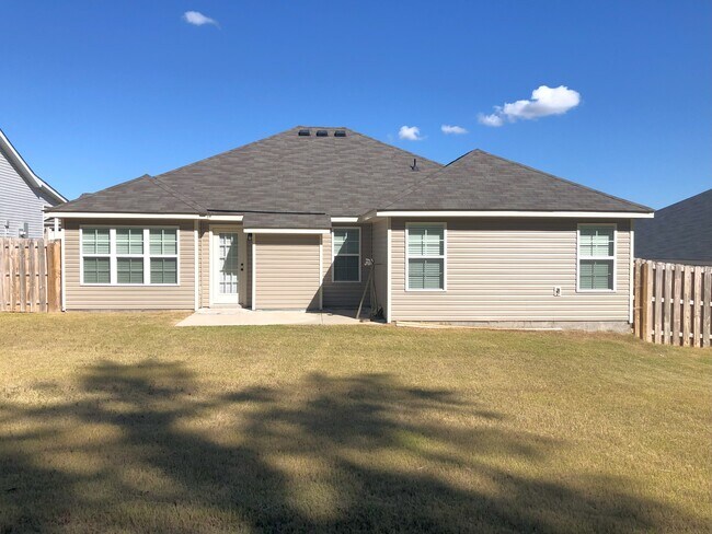 Building Photo - 807 Goodale Dr