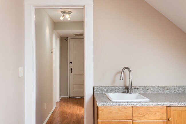 Building Photo - Eastern Parkway