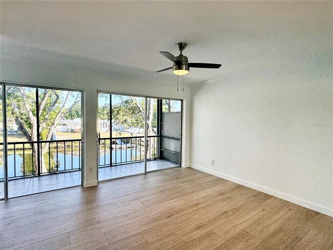 Building Photo - 9205 Tudor Dr