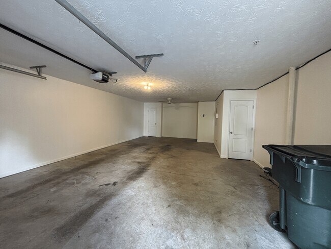 Building Photo - 409 Whitehall Rd