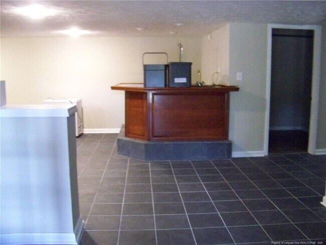 Building Photo - 6829 Towbridge Rd