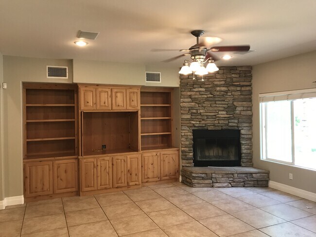 Building Photo - Beautiful Murrieta 5 bedroom available for rent