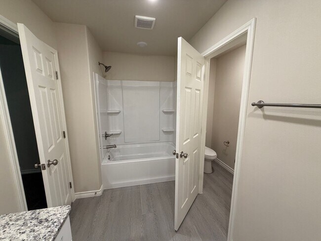 Building Photo - Brand New Construction in Midland!