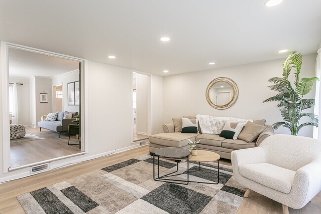 Building Photo - 136 Lattimore Rd