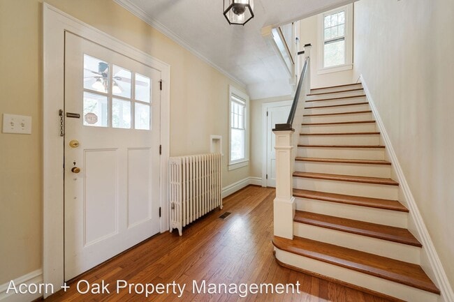 Building Photo - 3 br, 2.5 bath House - 1917 W Club Blvd