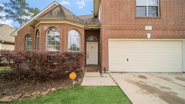 Building Photo - 9219 E Lakeside Dr
