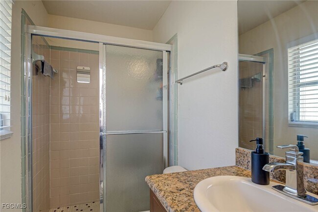 Building Photo - 2019 Clark Ave