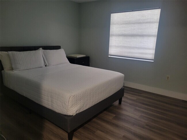 Building Photo - 3940 Inverrary Blvd