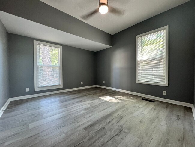 Building Photo - 3 Bedroom, 1.5 Bathroom House in High Point!