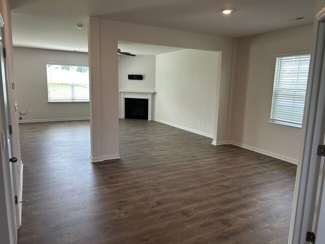 Building Photo - 356 Bryson Blvd