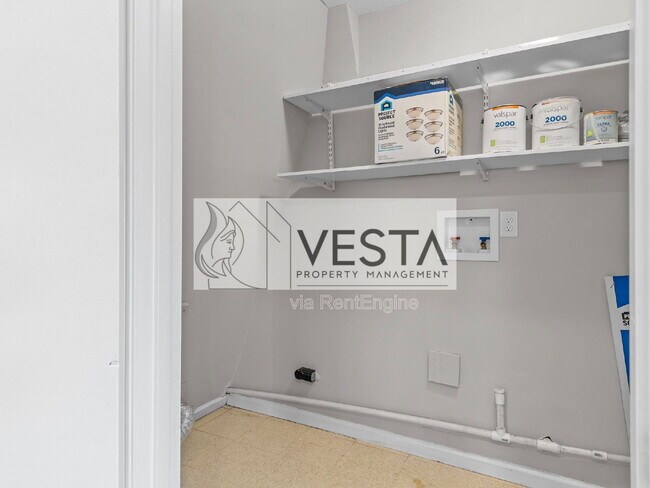 Building Photo - 588 Ray Hill Rd