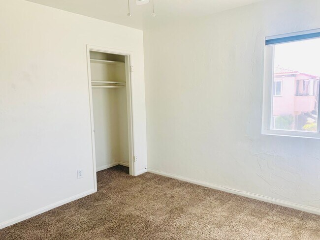 Building Photo - Live by the Beach! 2BD/1BA Mission Beach Apartment with Garage! ONLY $3,295/mo!