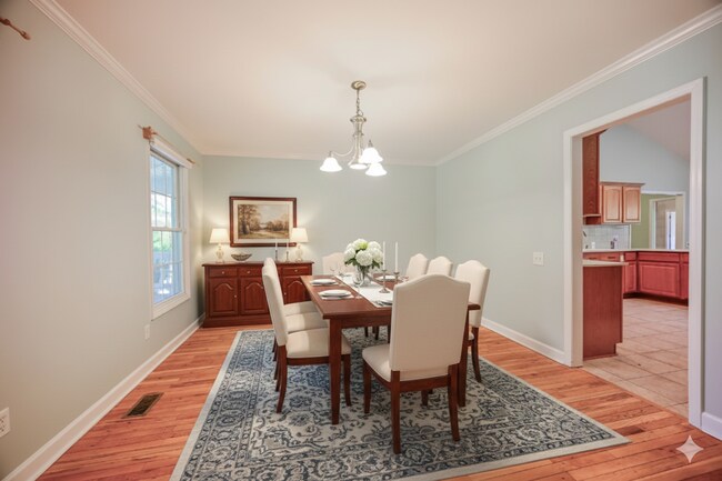 Building Photo - 237 Riverbend Rd