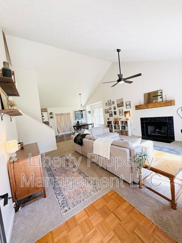 Building Photo - 132 Windsor Ln