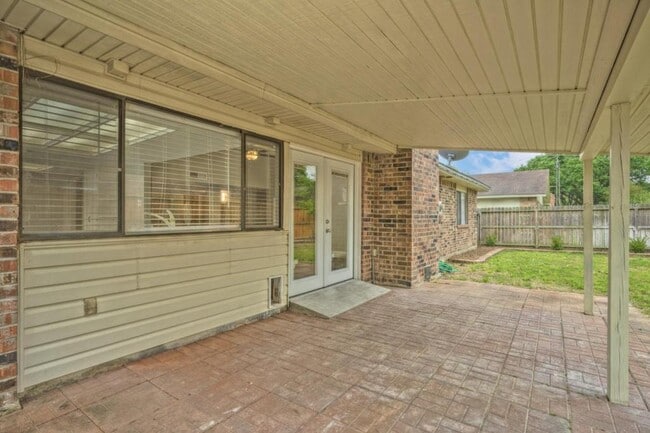 Building Photo - 5423 Dunnethead Dr