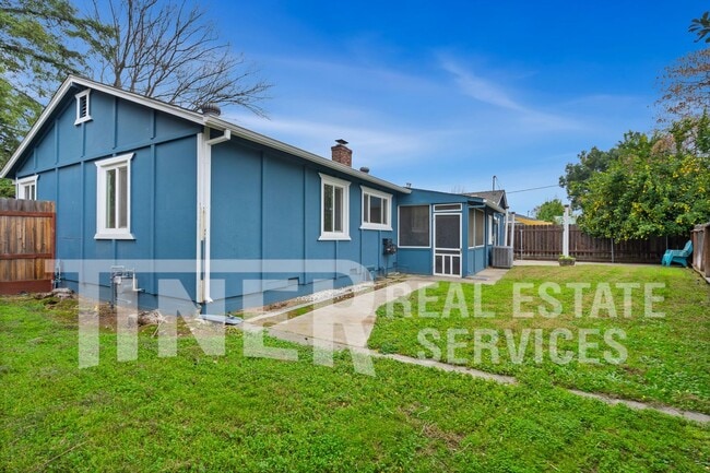 Building Photo - 603 11th St