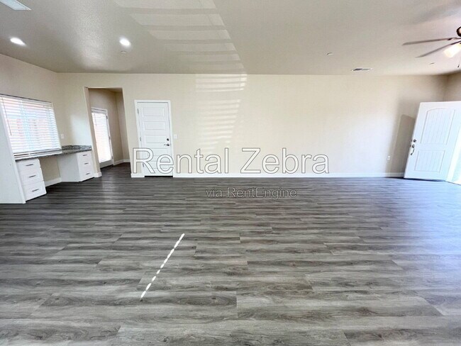 Building Photo - 1310 Playa Del Rey Dr