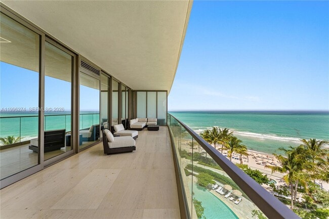 Building Photo - 18975 Collins Ave