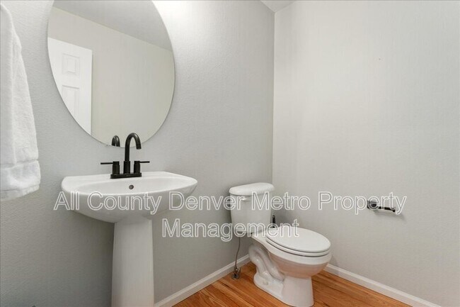 Building Photo - 6224 Secrest St