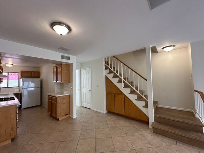 Building Photo - Calabasas 2+3 with bonus room located in a great community