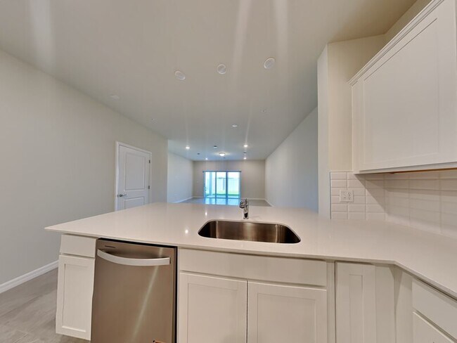 Building Photo - 3187 Emerald Acrs Ln