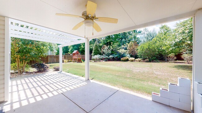 Building Photo - 4004 Ellington Dr