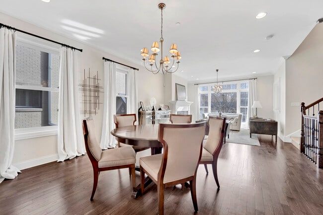 Building Photo - 460 Pennsylvania Ave