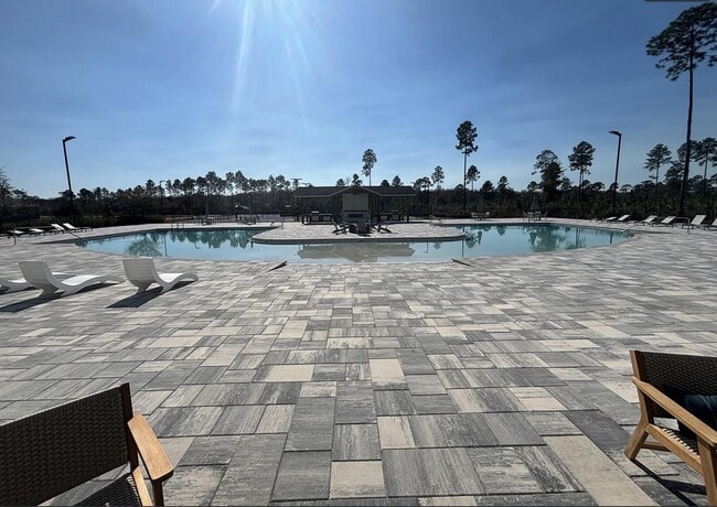 Building Photo - 45 Splendor Run