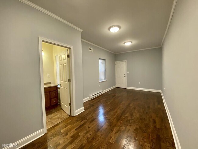 Building Photo - 6 br, 3 bath Apartment - 3033 W Berks St