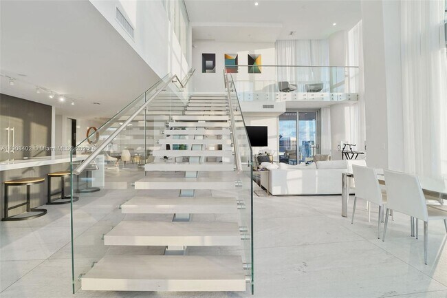 Building Photo - 851 NE 1st Ave