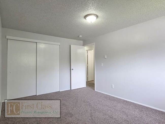 Building Photo - 1348 NE 186th Ave