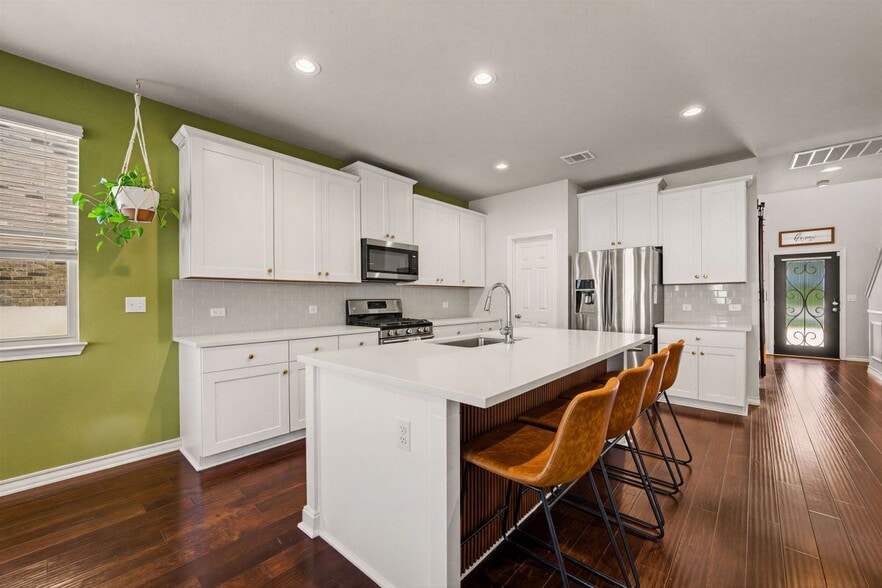 Building Photo - 5809 Lehman Way