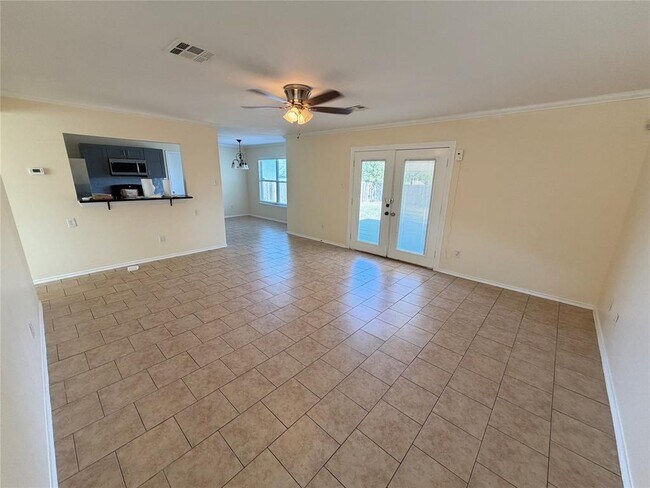 Building Photo - 2203 Bluebonnet Dr