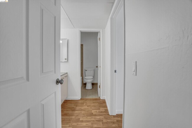 Building Photo - 490 N Civic Dr