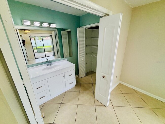 Building Photo - 9467 Montello Dr