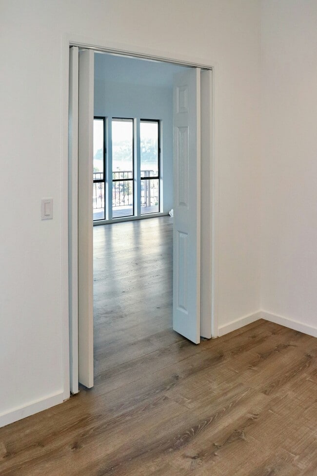 Building Photo - 30 Harbor Oak Dr