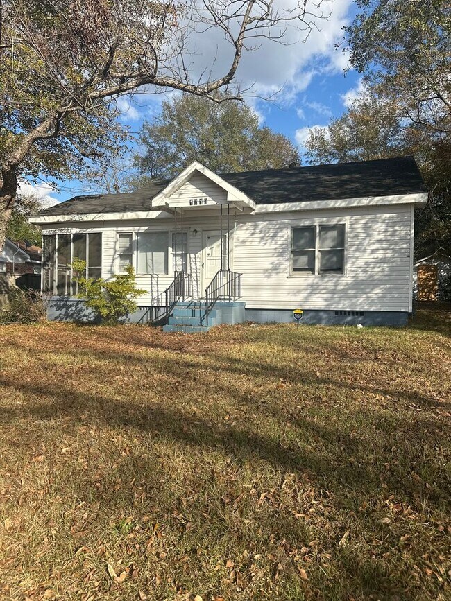 Primary Photo - 1710 Arlington Park